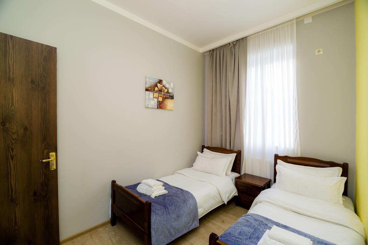 Big Family Guest House Tbilisi Exterior foto